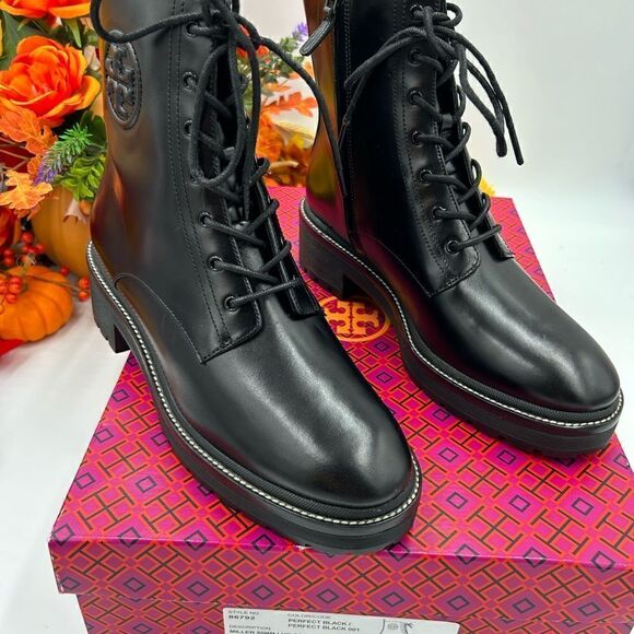 SOLD!!    Women’s Tory Burch, 50mm leather lug sole lace up boots, size 10.5. - Picture 2 of 11